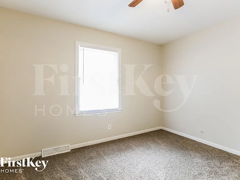 111 Johnston Pkwy — Photo 13