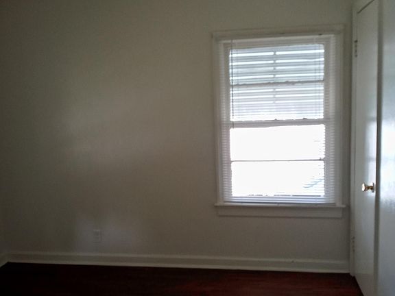 4th image of 111 Wiegel Dr
