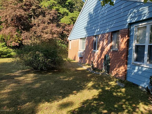 3rd image of 14 Monticello Dr #A
