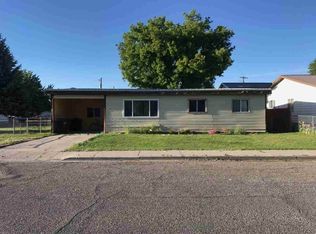 465 Adams St, American Falls, ID 83211