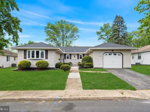 3 Grenada St, Toms River, NJ 08757