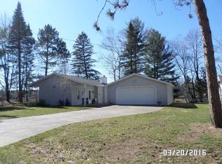 107 Lakeview Dr, Gladwin, MI 48624