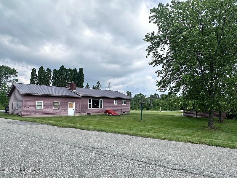 3rd image of 49 Baldwin Road