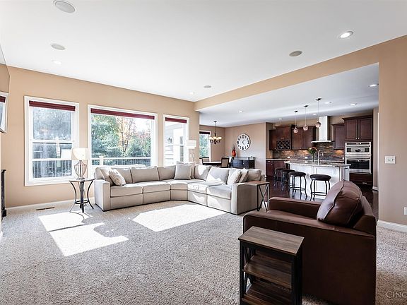 5th image of 7661 Piney Meadow Ln