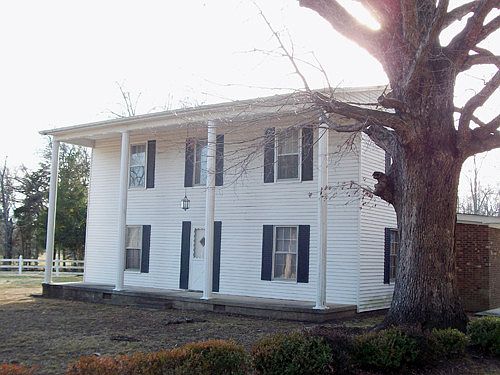 1st image of 1941 Jones Dr