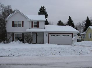 8903 32nd Ave, Kenosha, WI 53142