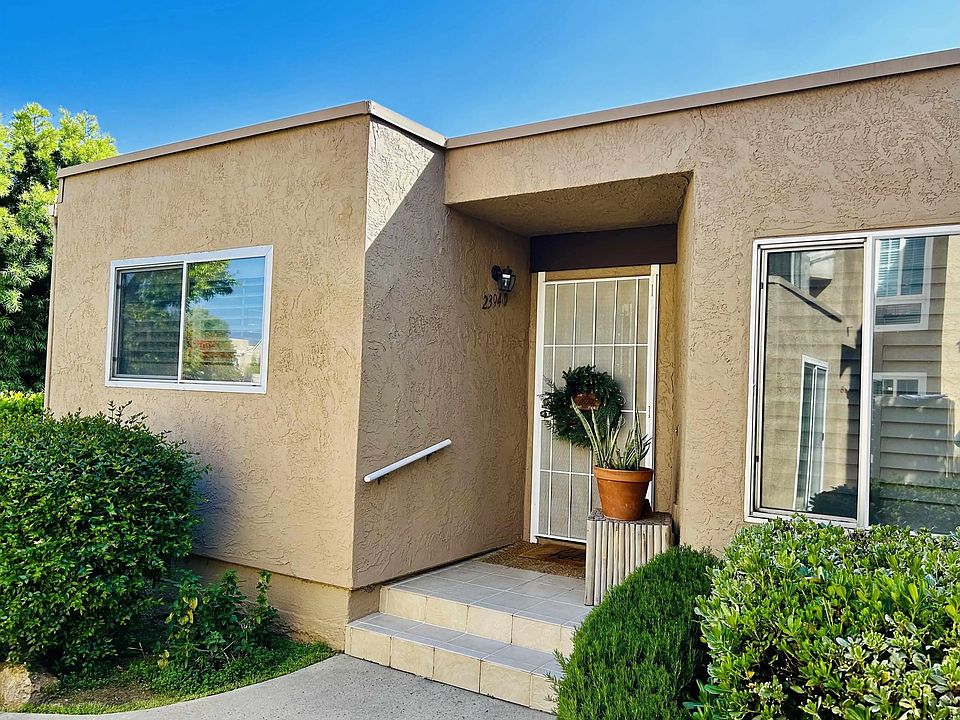 1st image of 23940 Green Haven Ln