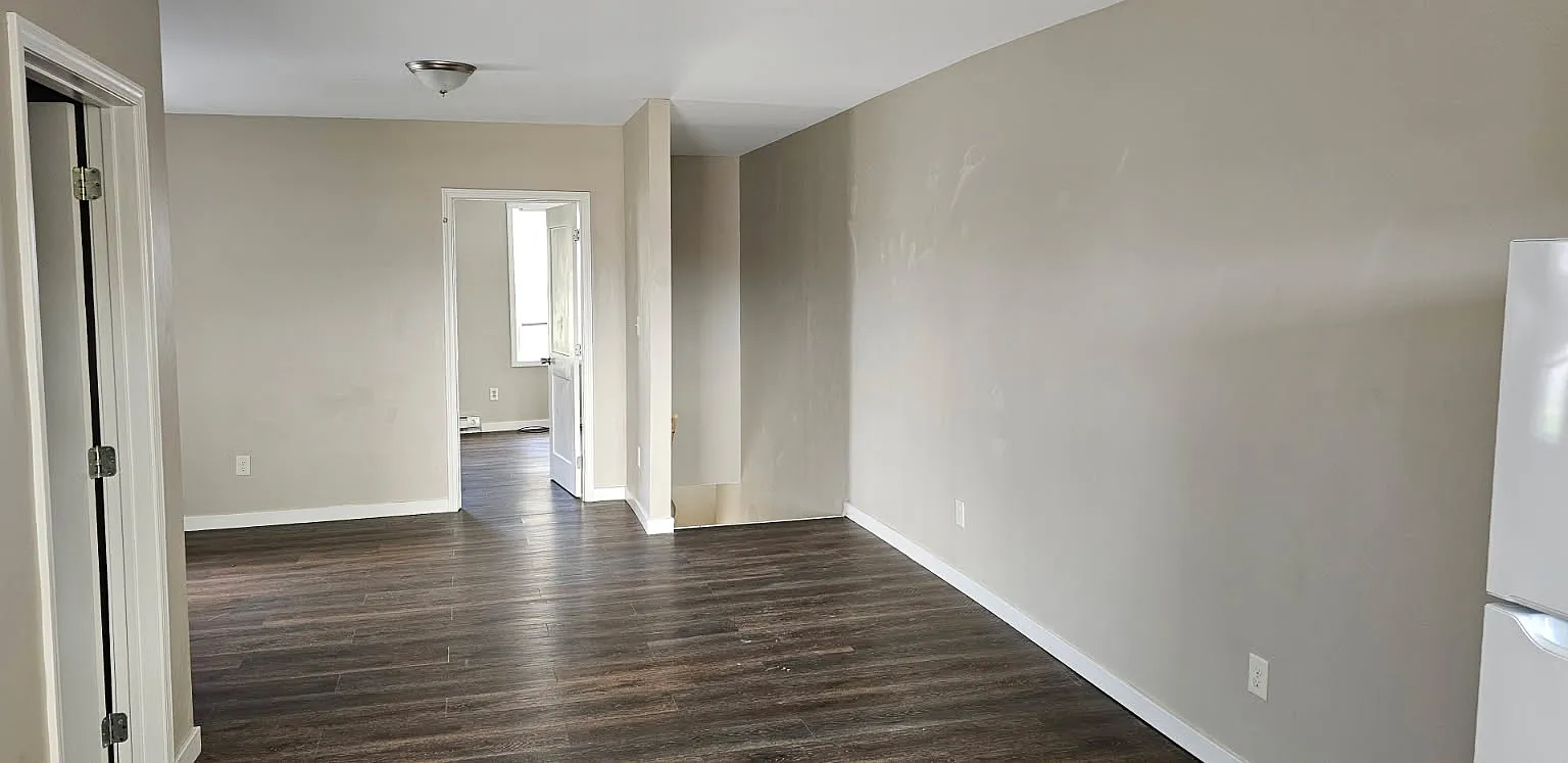 2 bed, 930 sqft, $1,000 — Photo 1