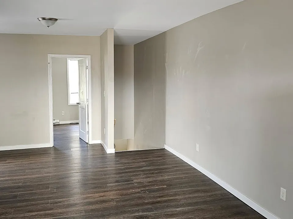 14 Auburn Rd #8