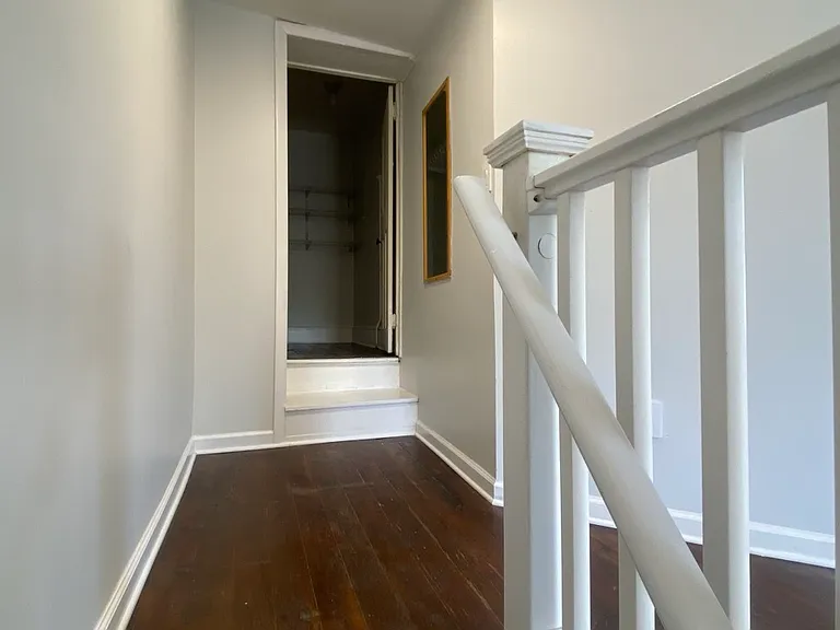 1902 Delaware Ave #B — Photo 13
