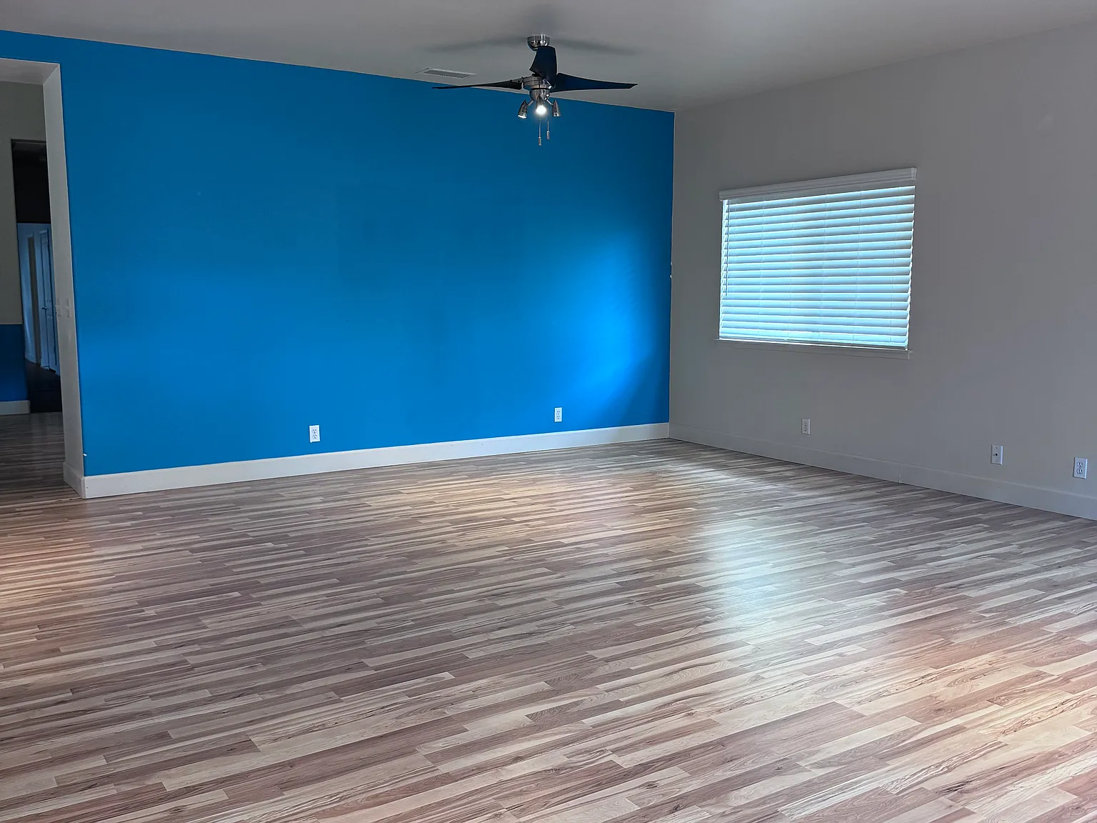 3 bed, 2.5 bath, 2108 sqft, $4,200 — Photo 2