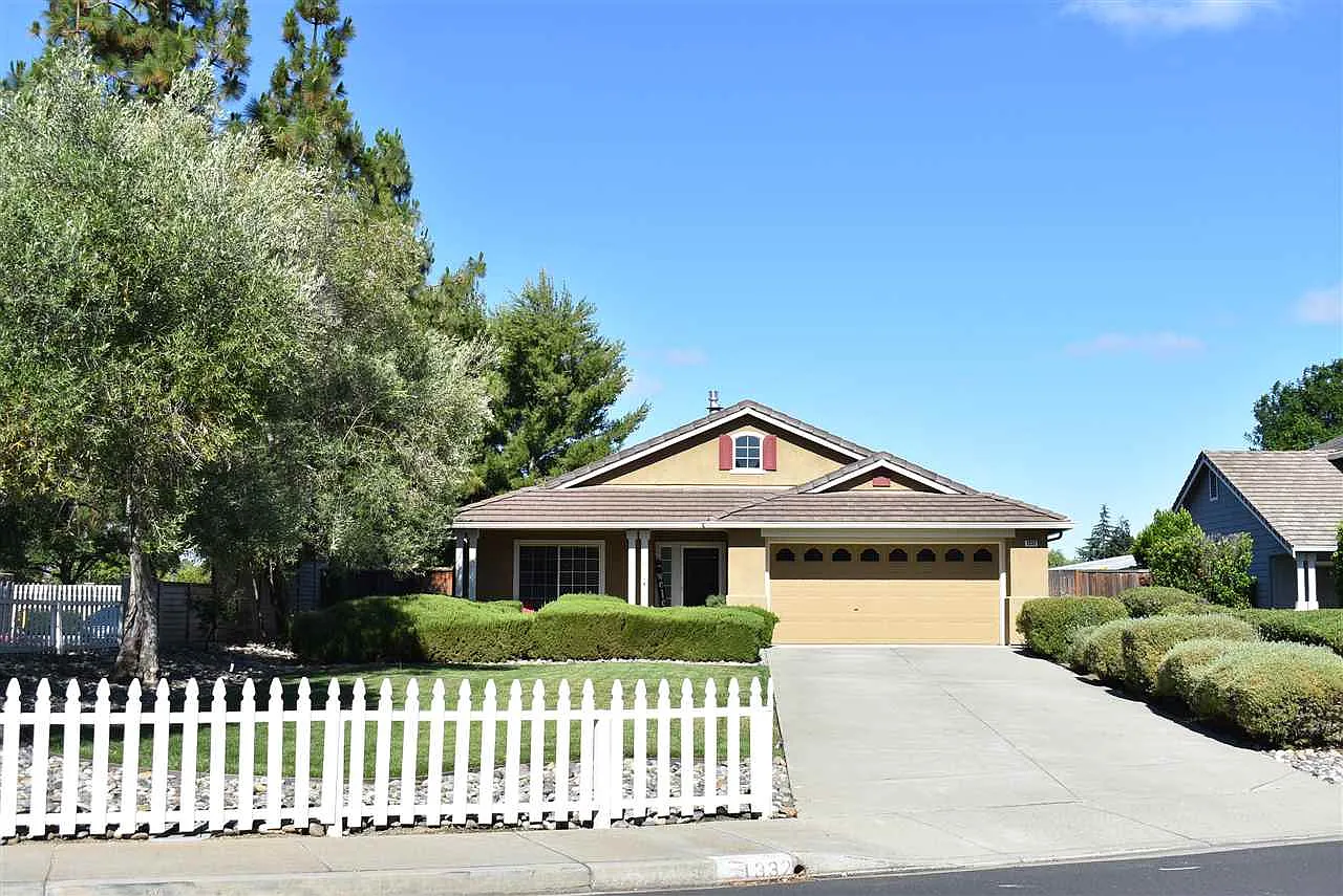 1332 Jayhawk Ln photo 1