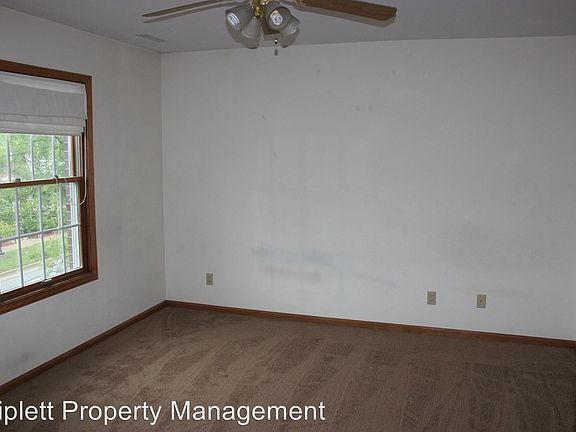 5th image of 2714 Bristol Dr