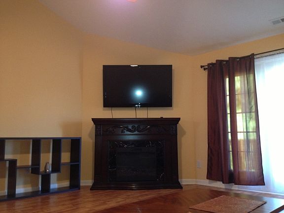 5th image of 338 Porterfield Ct