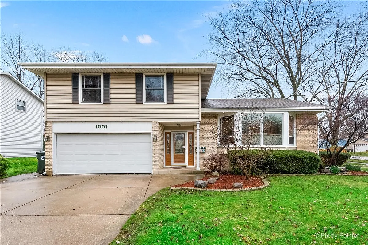 1001 E Greenwood Dr photo 1
