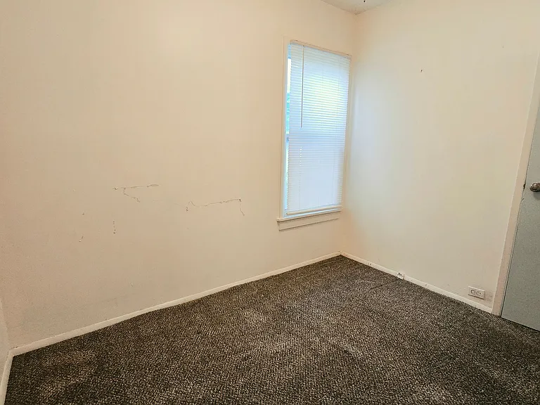 44 Lafayette Ave #1 — Photo 10