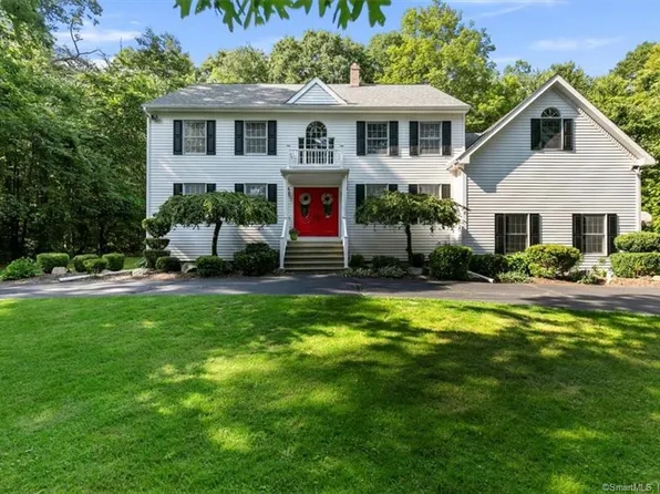 25 Coachman Lane, Bethany, CT 06524