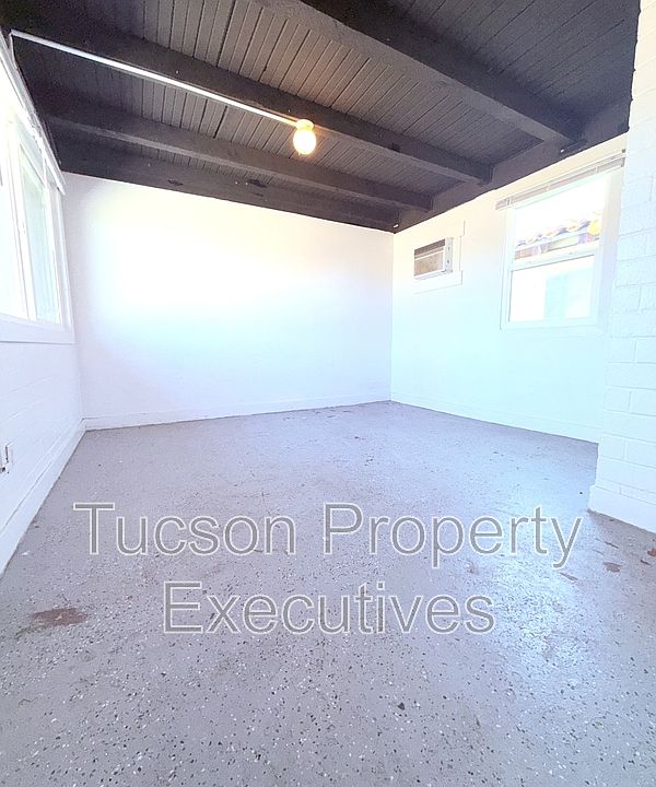 1st image of 3218 E Benson Hwy #25