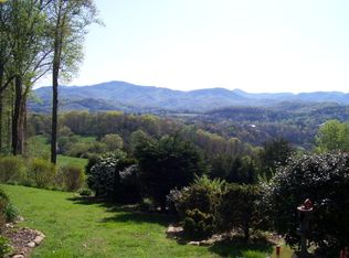 280 Hickory Knob Rd, Franklin, NC 28734