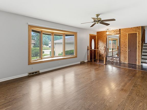 3rd image of 565 Eletson Dr