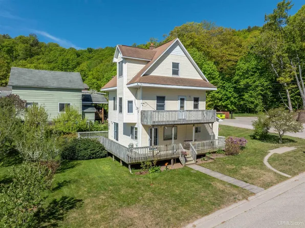 1001 W Munising Ave, Munising, MI 49862
