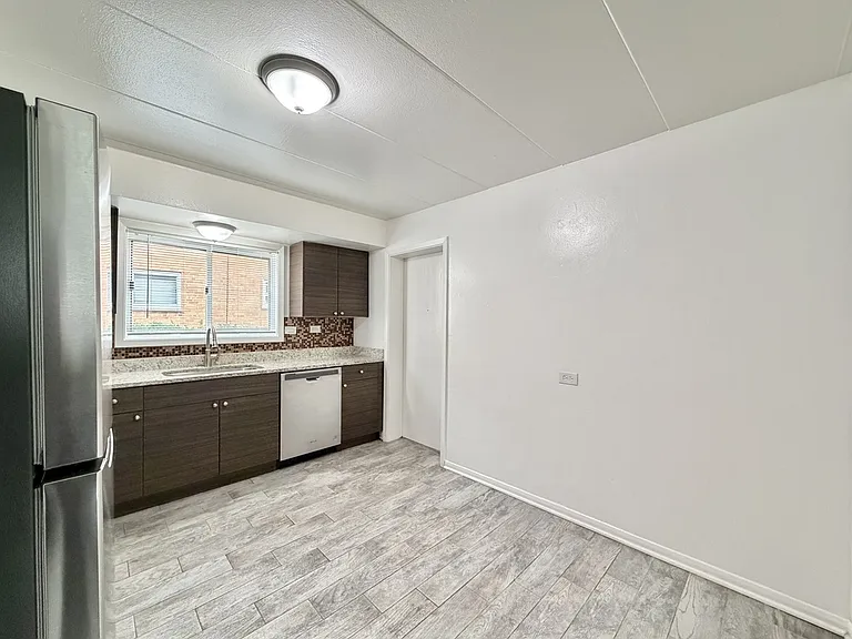 1302 Carol St #A2 — Photo 6