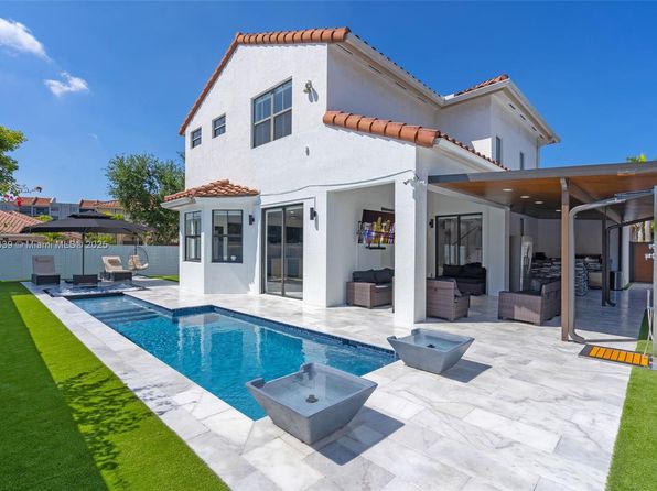 1005 NW 100th Ave, Miami, FL 33172