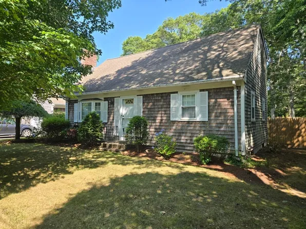 270 Old Strawberry Hill Rd, Barnstable, MA 02630