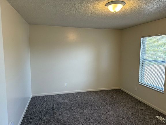2nd image of 1105 W Parkway Ave APT 20