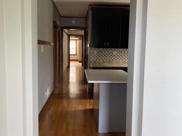 3626 W Cornelia Ave APT 2, Chicago, IL 60618