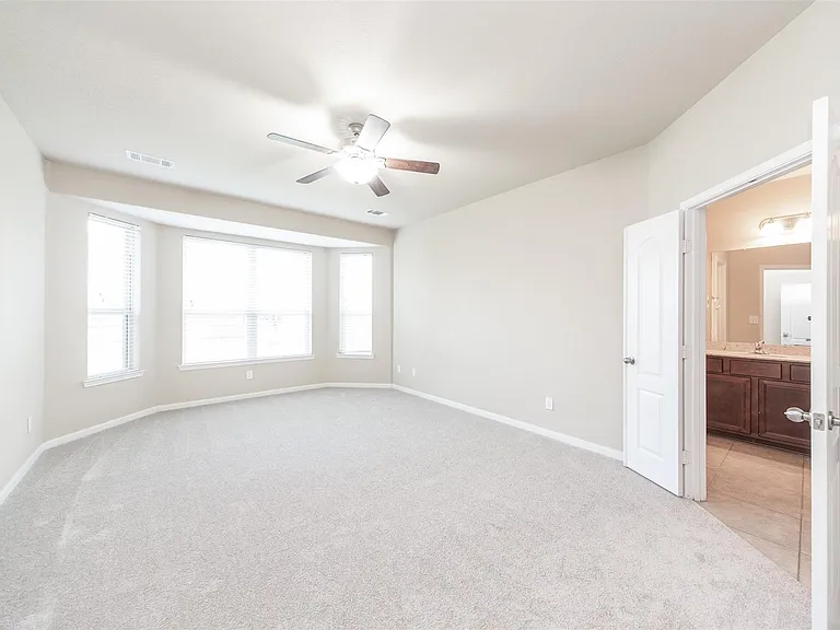 6202 Eden Prairie Dr — Photo 15