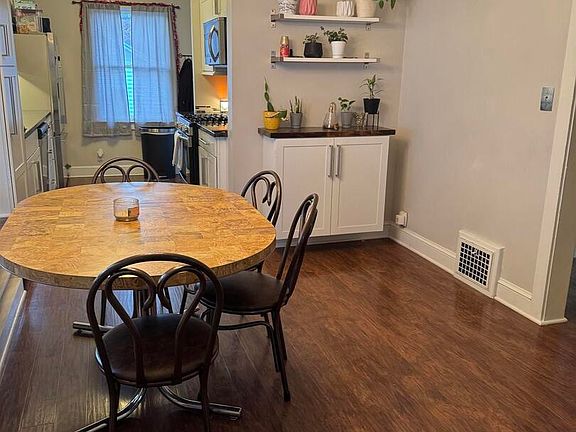 4th image of 2347 6th Street Ct
