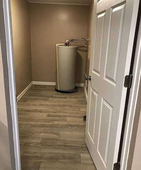 Utility Room With washer/dryer hook-up