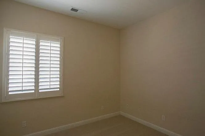 5895 N Torrey Pines Ave — Photo 2