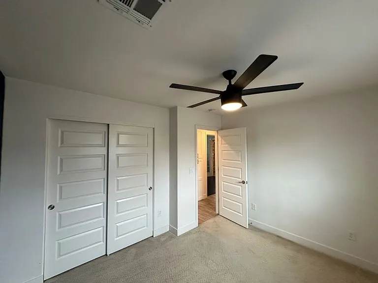 2315 E Marmora St — Photo 23