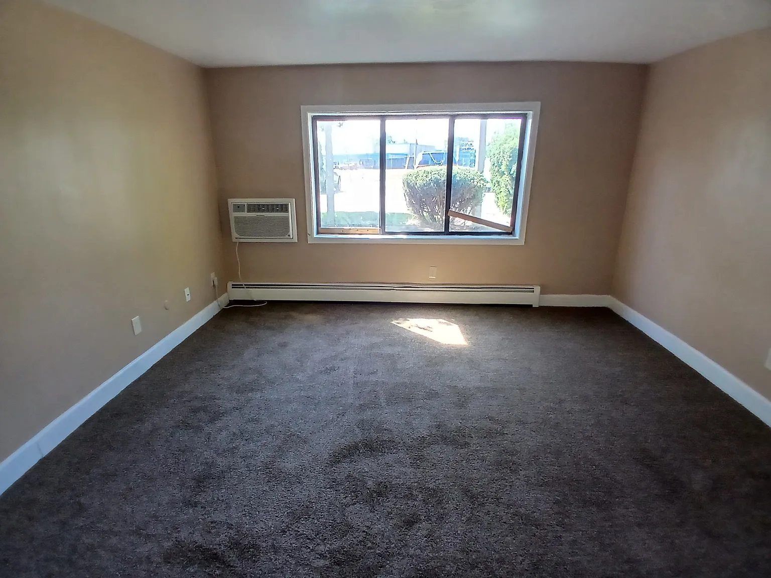 1 bed, $855 — Photo 3