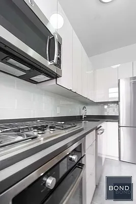 Rented by Bond New York | media 10