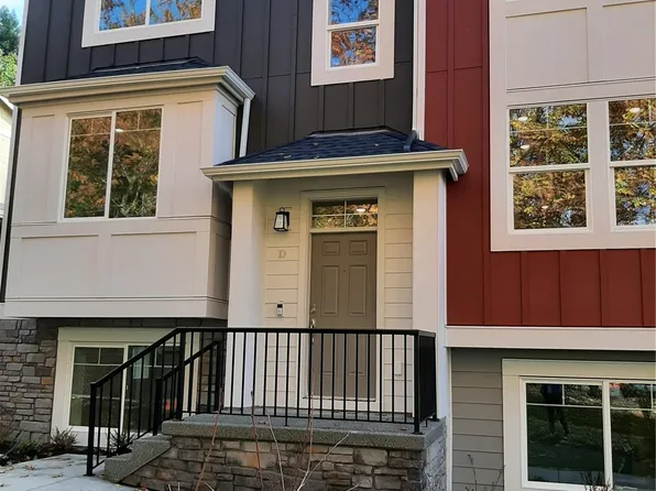 12124 NE 194th Court #D, Bothell, WA 98011