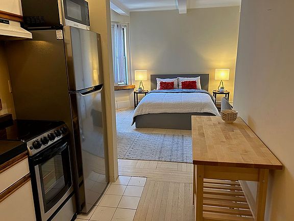 5th image of 24 5th Ave APT 1528