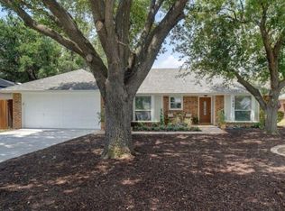 1908 Sharon Dr, Corinth, TX 76210