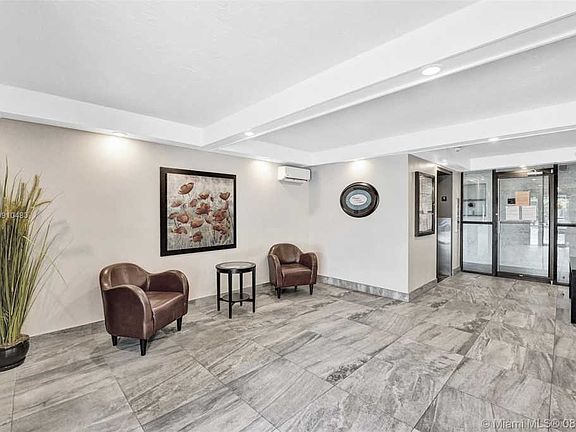 4th image of 6200 NW 44th St APT 206