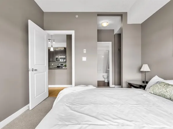 11 N Millrise Dr SW #407, Calgary, AB T2Y 0K7
