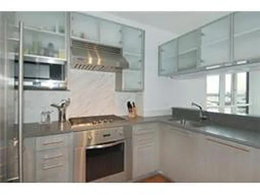 Rented by Douglas Elliman | media 16