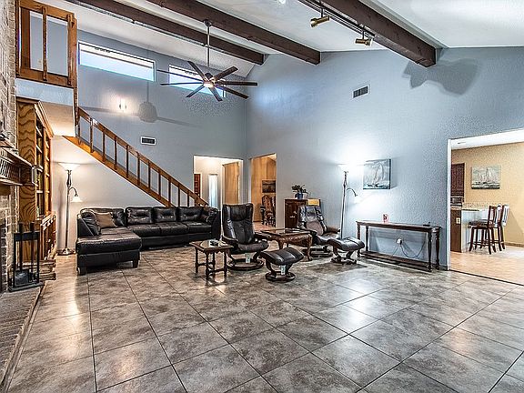 5th image of 4602 Hogan Dr