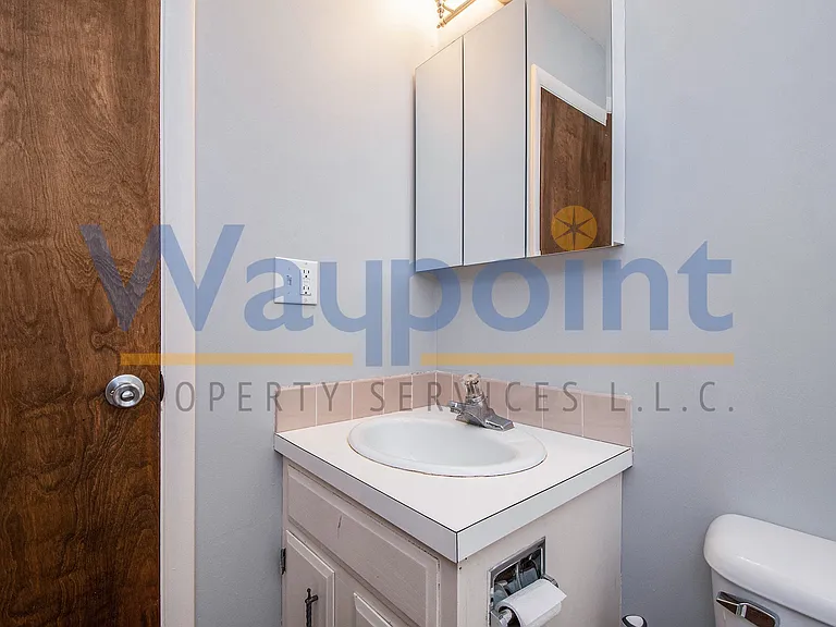 1407 W Ellis Ave #6 — Photo 7