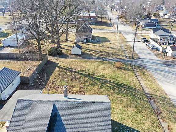 3rd image of 501 S Grace Ave