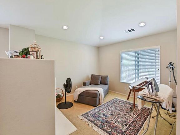 Master Bedroom_s Retreat Area