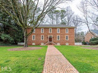 1825 Castleway Ln, Atlanta, GA
