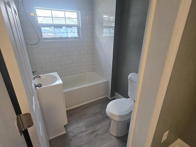 326 Idaho Ave — Photo 6