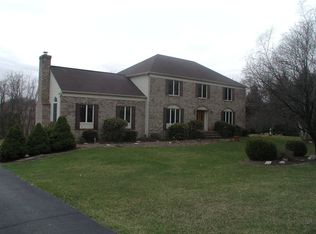 31 Uptom Pine Rd, Lebanon, NJ 08833